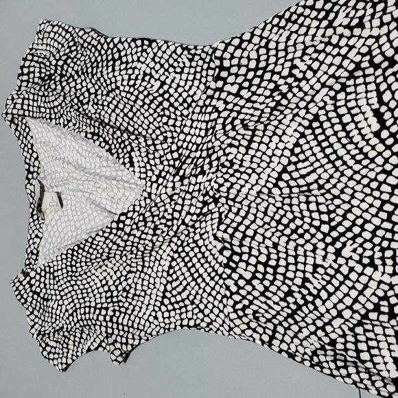 H&M Black and White Animal Print Pattern Bodycon V-Neck Dress Size S - Picture 3 of 8